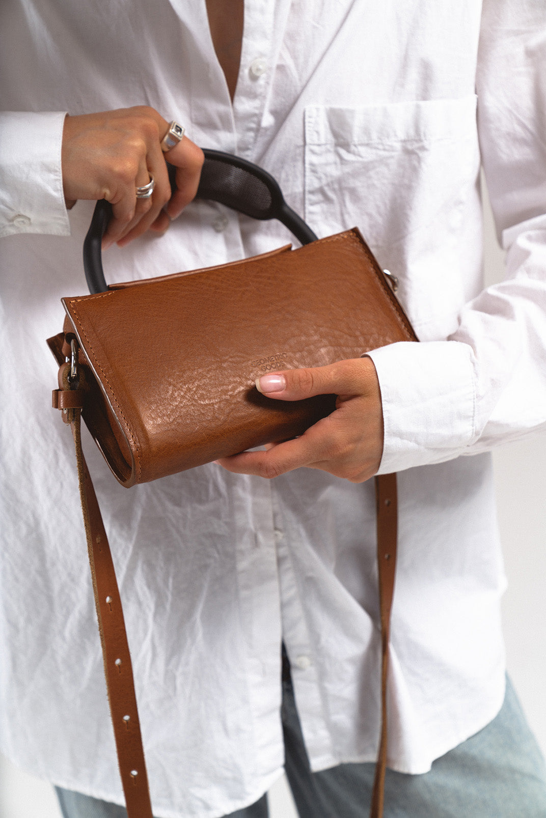 Case Minimalista 3.0 em Couro Italiano para AirPods Max